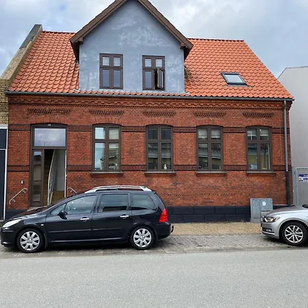 Oasen Ved Centrum 1 Sal. *